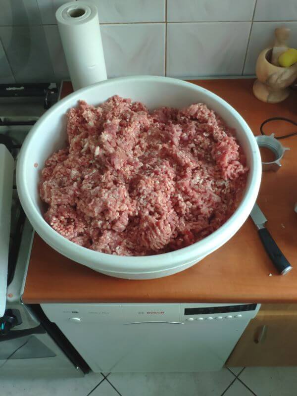 Görlitz Wochenmarkt - selbstgemachte Produkte - hausgemachte Wurst