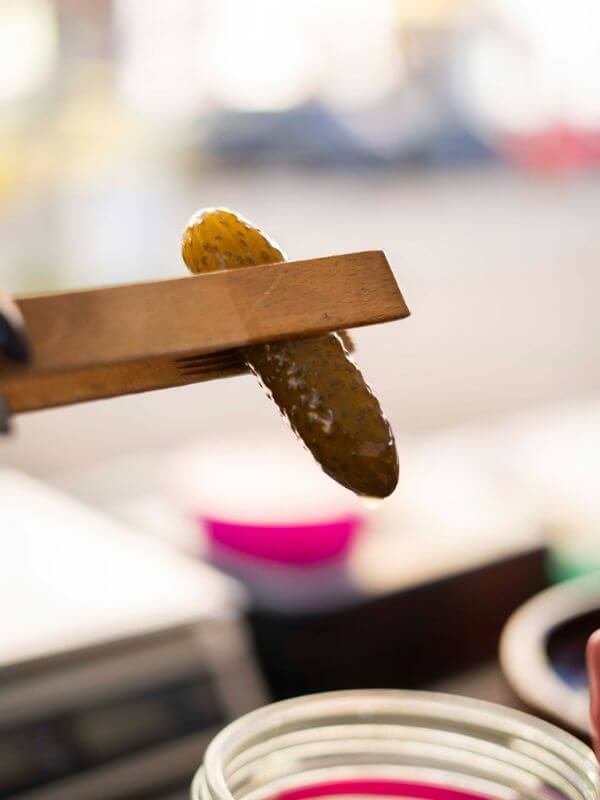 Görlitz Wochenmarkt - selbstgemachte Produkte - saure Gurken